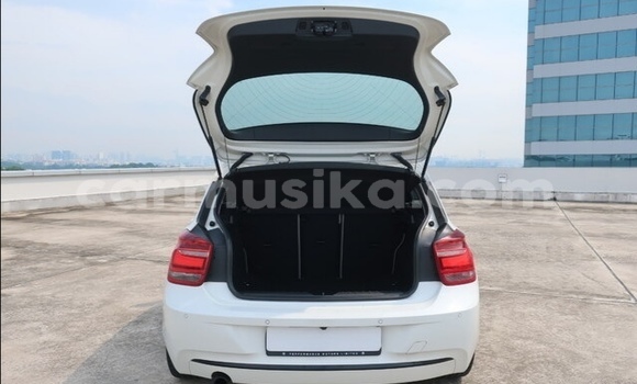 Acheter Occasion Voiture BMW 1-Series Blanc à Beitbridge, Matabeleland South Acheter Occasion Voiture BMW 1-Series Blanc à Beitbridge, Matabeleland South