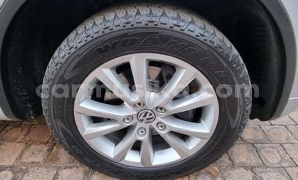 Acheter Occasion Voiture Volkswagen Touareg Gris à Beitbridge, Matabeleland South Acheter Occasion Voiture Volkswagen Touareg Gris à Beitbridge, Matabeleland South
