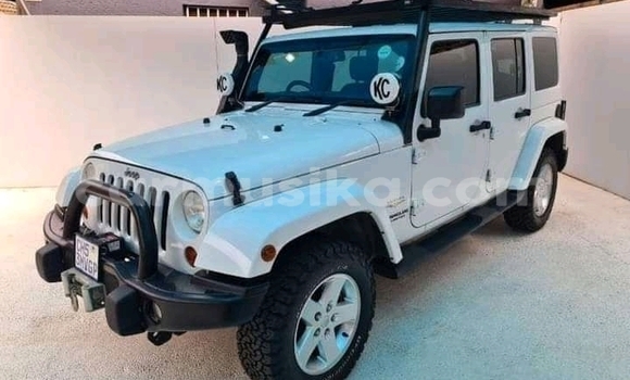 Acheter Occasion Voiture Jeep Wrangler Gris à Beitbridge, Matabeleland South Acheter Occasion Voiture Jeep Wrangler Gris à Beitbridge, Matabeleland South