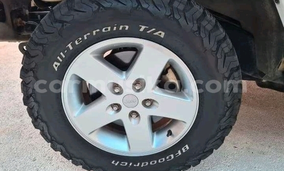 Acheter Occasion Voiture Jeep Wrangler Gris à Beitbridge, Matabeleland South Acheter Occasion Voiture Jeep Wrangler Gris à Beitbridge, Matabeleland South