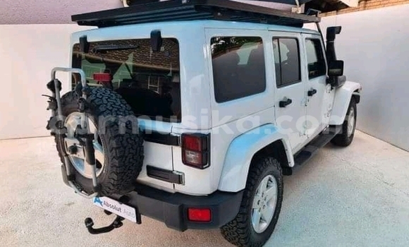 Acheter Occasion Voiture Jeep Wrangler Gris à Beitbridge, Matabeleland South Acheter Occasion Voiture Jeep Wrangler Gris à Beitbridge, Matabeleland South