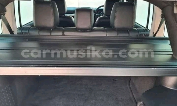 Acheter Occasion Voiture Jeep Wrangler Gris à Beitbridge, Matabeleland South Acheter Occasion Voiture Jeep Wrangler Gris à Beitbridge, Matabeleland South