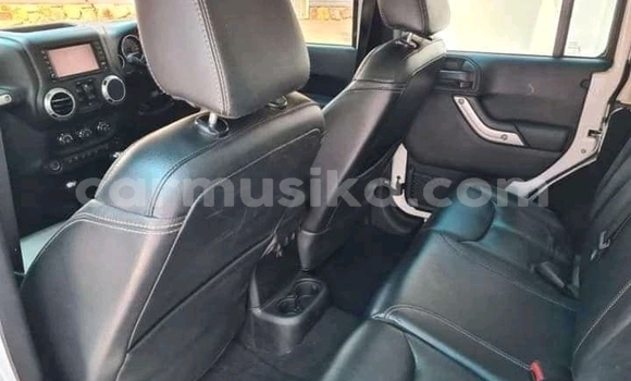 Acheter Occasion Voiture Jeep Wrangler Gris à Beitbridge, Matabeleland South Acheter Occasion Voiture Jeep Wrangler Gris à Beitbridge, Matabeleland South