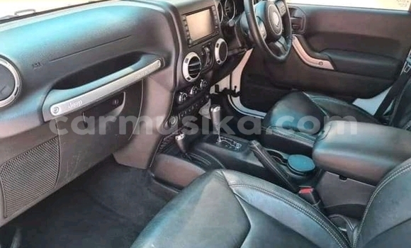 Acheter Occasion Voiture Jeep Wrangler Gris à Beitbridge, Matabeleland South Acheter Occasion Voiture Jeep Wrangler Gris à Beitbridge, Matabeleland South