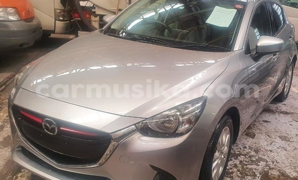 Nunua Imported Mazda Demio Fedha Gari ndani ya Harare nchini Harare
