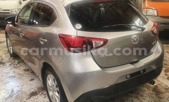 Acheter Import Voiture Mazda Demio Gris à Harare, Harare Acheter Import Voiture Mazda Demio Gris à Harare, Harare