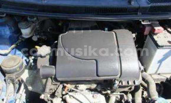 Buy Used Toyota Vitz Blue Car in Beitbridge in Matabeleland South Buy Used Toyota Vitz Blue Car in Beitbridge in Matabeleland South