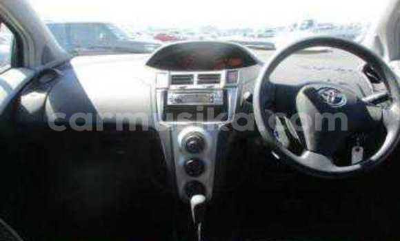 Buy Used Toyota Vitz Blue Car in Beitbridge in Matabeleland South Buy Used Toyota Vitz Blue Car in Beitbridge in Matabeleland South