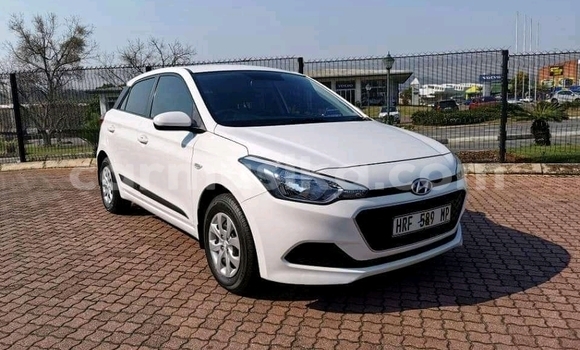 Acheter Occasion Voiture Hyundai i20 Blanc à Borrowdale, Harare Acheter Occasion Voiture Hyundai i20 Blanc à Borrowdale, Harare