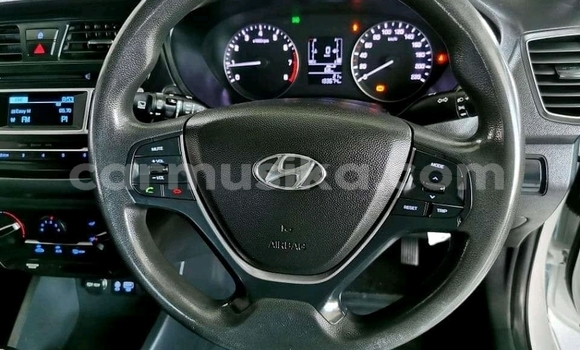 Acheter Occasion Voiture Hyundai i20 Blanc à Borrowdale, Harare Acheter Occasion Voiture Hyundai i20 Blanc à Borrowdale, Harare