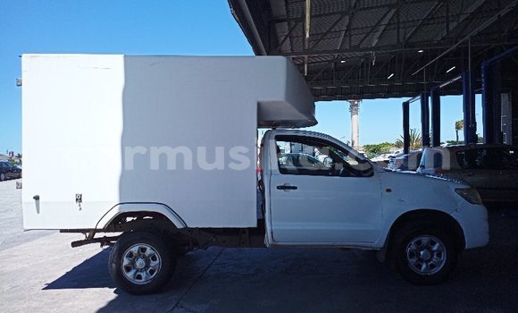 Acheter Occasion Voiture Toyota Hilux Blanc à Beitbridge, Matabeleland South Acheter Occasion Voiture Toyota Hilux Blanc à Beitbridge, Matabeleland South