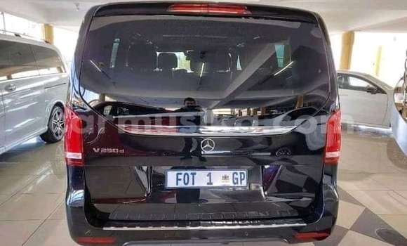 Acheter Occasion Voiture Mercedes‒Benz Viano Noir à Bulawayo, Bulawayo Acheter Occasion Voiture Mercedes‒Benz Viano Noir à Bulawayo, Bulawayo