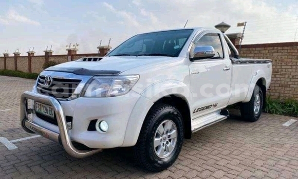 Acheter Occasion Voiture Toyota Hilux Blanc à Borrowdale, Harare Acheter Occasion Voiture Toyota Hilux Blanc à Borrowdale, Harare