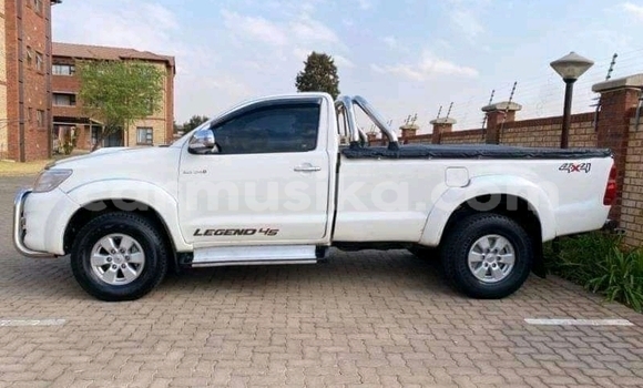 Acheter Occasion Voiture Toyota Hilux Blanc à Borrowdale, Harare Acheter Occasion Voiture Toyota Hilux Blanc à Borrowdale, Harare