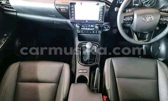 Acheter Occasion Voiture Toyota Hilux Bleu à Beitbridge, Matabeleland South Acheter Occasion Voiture Toyota Hilux Bleu à Beitbridge, Matabeleland South