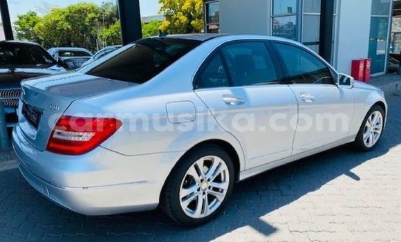 Tenga Tsaru Mercedes-Benz C-Classe Sirivha Mota in Beitbridge in Matabeleland South Tenga Tsaru Mercedes-Benz C-Classe Sirivha Mota in Beitbridge in Matabeleland South