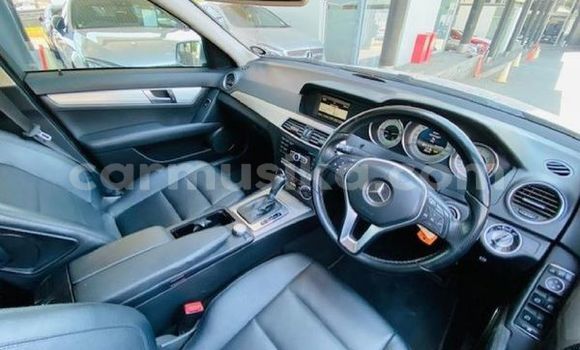 Tenga Tsaru Mercedes-Benz C-Classe Sirivha Mota in Beitbridge in Matabeleland South Tenga Tsaru Mercedes-Benz C-Classe Sirivha Mota in Beitbridge in Matabeleland South