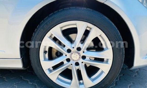 Tenga Tsaru Mercedes-Benz C-Classe Sirivha Mota in Beitbridge in Matabeleland South Tenga Tsaru Mercedes-Benz C-Classe Sirivha Mota in Beitbridge in Matabeleland South