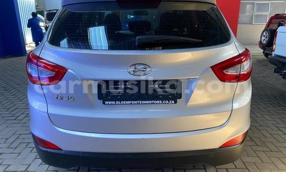 Acheter Occasion Voiture Hyundai ix35 Gris à Beitbridge, Matabeleland South Acheter Occasion Voiture Hyundai ix35 Gris à Beitbridge, Matabeleland South