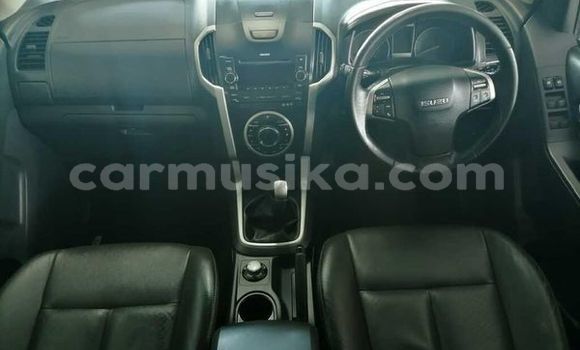 Acheter Occasion Voiture Isuzu KB Blanc à Beitbridge, Matabeleland South Acheter Occasion Voiture Isuzu KB Blanc à Beitbridge, Matabeleland South