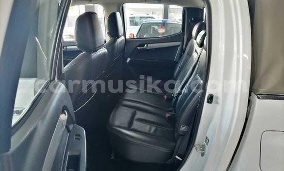 Acheter Occasion Voiture Isuzu KB Blanc à Beitbridge, Matabeleland South Acheter Occasion Voiture Isuzu KB Blanc à Beitbridge, Matabeleland South