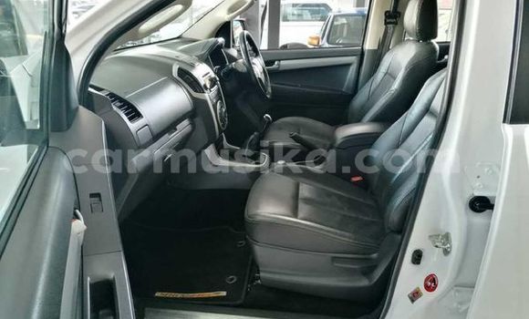 Acheter Occasion Voiture Isuzu KB Blanc à Beitbridge, Matabeleland South Acheter Occasion Voiture Isuzu KB Blanc à Beitbridge, Matabeleland South