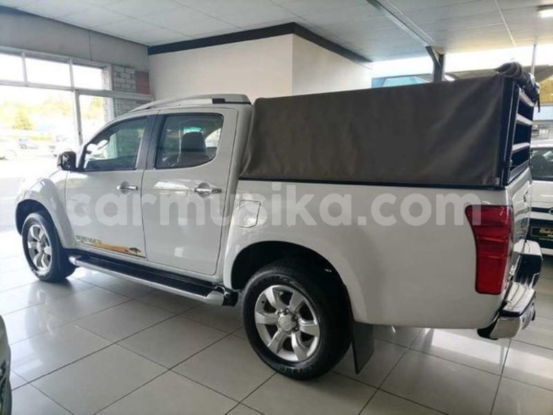 Big with watermark isuzu kb matabeleland south beitbridge 25808