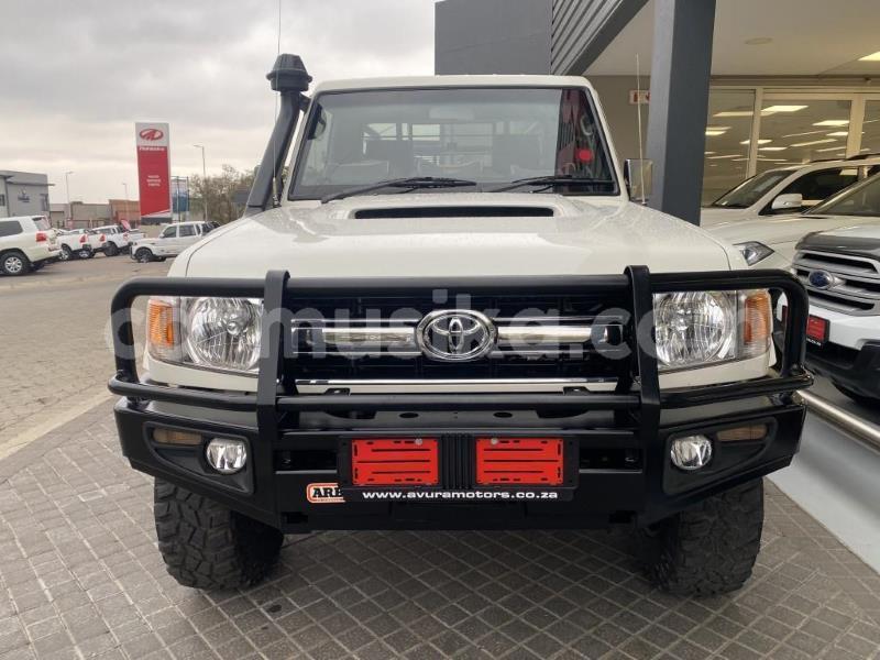 Big with watermark toyota land cruiser matabeleland south beitbridge 25809