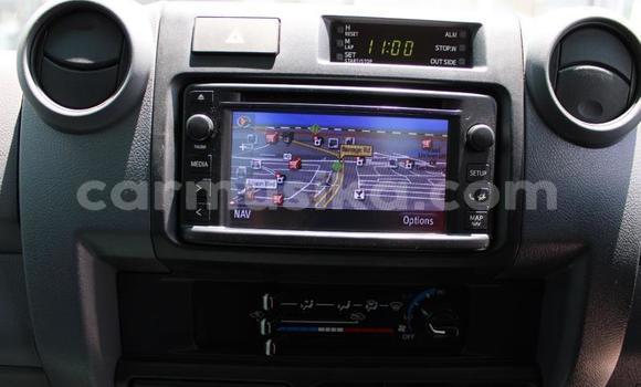 Acheter Occasion Voiture Toyota Land Cruiser Gris à Beitbridge, Matabeleland South Acheter Occasion Voiture Toyota Land Cruiser Gris à Beitbridge, Matabeleland South