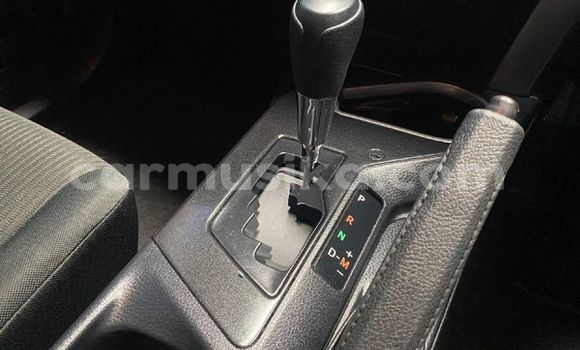 Acheter Occasion Voiture Toyota RAV4 Blanc à Beitbridge, Matabeleland South Acheter Occasion Voiture Toyota RAV4 Blanc à Beitbridge, Matabeleland South