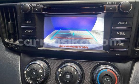 Acheter Occasion Voiture Toyota RAV4 Blanc à Beitbridge, Matabeleland South Acheter Occasion Voiture Toyota RAV4 Blanc à Beitbridge, Matabeleland South