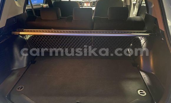 Acheter Occasion Voiture Toyota RAV4 Blanc à Beitbridge, Matabeleland South Acheter Occasion Voiture Toyota RAV4 Blanc à Beitbridge, Matabeleland South