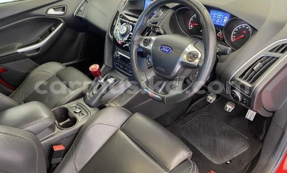 Acheter Occasion Voiture Ford Focus Rouge à Beitbridge, Matabeleland South Acheter Occasion Voiture Ford Focus Rouge à Beitbridge, Matabeleland South