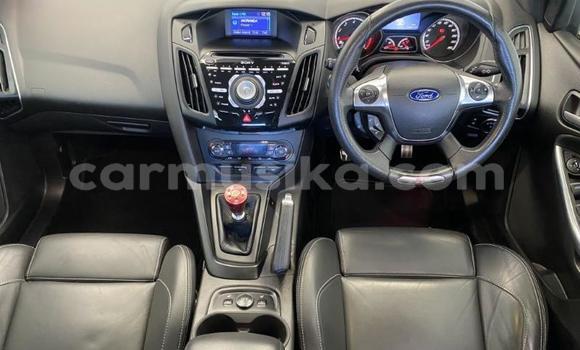 Acheter Occasion Voiture Ford Focus Rouge à Beitbridge, Matabeleland South Acheter Occasion Voiture Ford Focus Rouge à Beitbridge, Matabeleland South