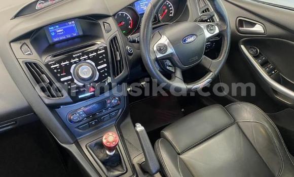 Acheter Occasion Voiture Ford Focus Rouge à Beitbridge, Matabeleland South Acheter Occasion Voiture Ford Focus Rouge à Beitbridge, Matabeleland South