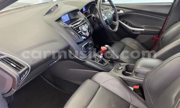 Acheter Occasion Voiture Ford Focus Rouge à Beitbridge, Matabeleland South Acheter Occasion Voiture Ford Focus Rouge à Beitbridge, Matabeleland South