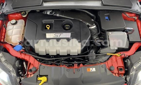 Acheter Occasion Voiture Ford Focus Rouge à Beitbridge, Matabeleland South Acheter Occasion Voiture Ford Focus Rouge à Beitbridge, Matabeleland South