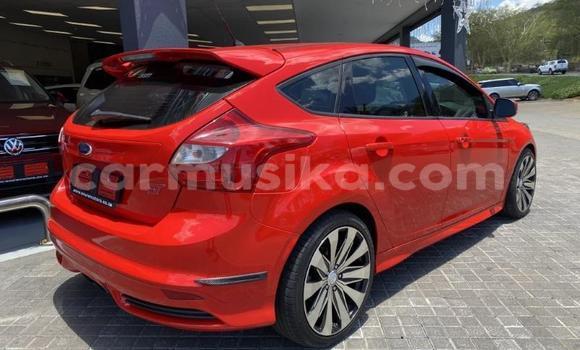 Acheter Occasion Voiture Ford Focus Rouge à Beitbridge, Matabeleland South Acheter Occasion Voiture Ford Focus Rouge à Beitbridge, Matabeleland South