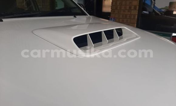 Tenga Tsaru Toyota Hilux Chena Mota in Beitbridge in Matabeleland South Tenga Tsaru Toyota Hilux Chena Mota in Beitbridge in Matabeleland South