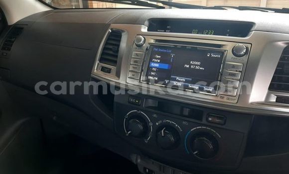 Tenga Tsaru Toyota Hilux Chena Mota in Beitbridge in Matabeleland South Tenga Tsaru Toyota Hilux Chena Mota in Beitbridge in Matabeleland South