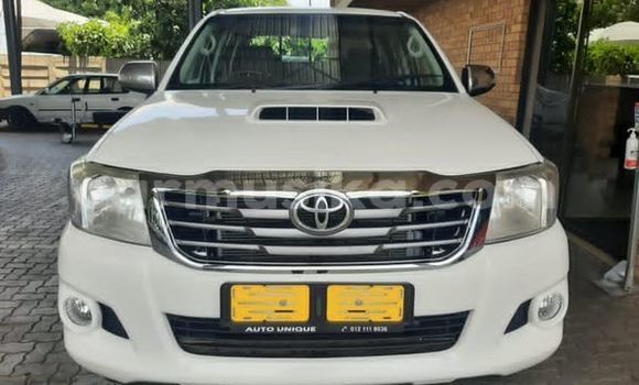Tenga Tsaru Toyota Hilux Chena Mota in Beitbridge in Matabeleland South Tenga Tsaru Toyota Hilux Chena Mota in Beitbridge in Matabeleland South