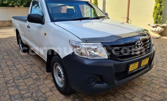 Nunua Ilio tumika Toyota Hilux Nyeupe Gari ndani ya Beitbridge nchini Matabeleland Kusini