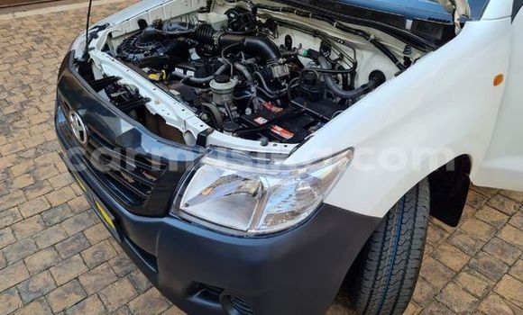 Buy Used Toyota Hilux White Car in Beitbridge in Matabeleland South Buy Used Toyota Hilux White Car in Beitbridge in Matabeleland South