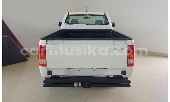 Acheter Occasion Voiture Toyota Hilux Blanc à Beitbridge, Matabeleland South Acheter Occasion Voiture Toyota Hilux Blanc à Beitbridge, Matabeleland South