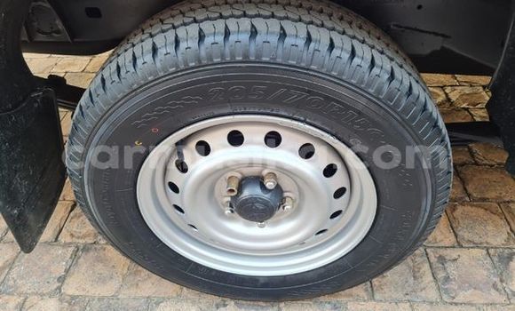 Buy Used Toyota Hilux White Car in Beitbridge in Matabeleland South Buy Used Toyota Hilux White Car in Beitbridge in Matabeleland South