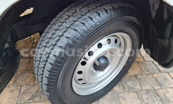 Buy Used Toyota Hilux White Car in Beitbridge in Matabeleland South Buy Used Toyota Hilux White Car in Beitbridge in Matabeleland South