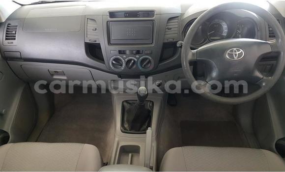 Acheter Occasion Voiture Toyota Hilux Blanc à Beitbridge, Matabeleland South Acheter Occasion Voiture Toyota Hilux Blanc à Beitbridge, Matabeleland South