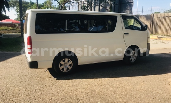 Tenga Tsaru Toyota Hiace Chena Mota in Harare in Harare