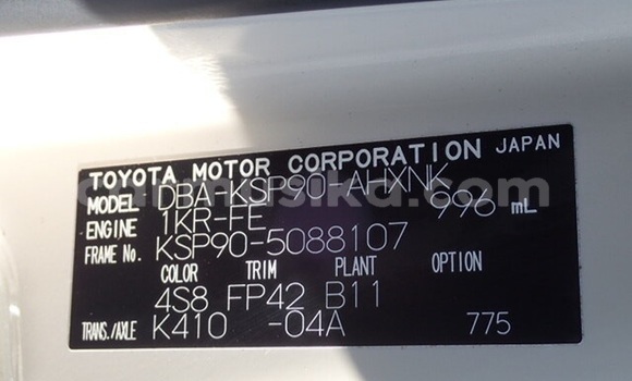 Acheter Occasion Voiture Toyota Vitz Beige à Beitbridge, Matabeleland South Acheter Occasion Voiture Toyota Vitz Beige à Beitbridge, Matabeleland South