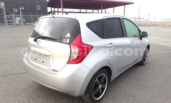 Acheter Occasion Voiture Nissan Note Gris à Beitbridge, Matabeleland South Acheter Occasion Voiture Nissan Note Gris à Beitbridge, Matabeleland South
